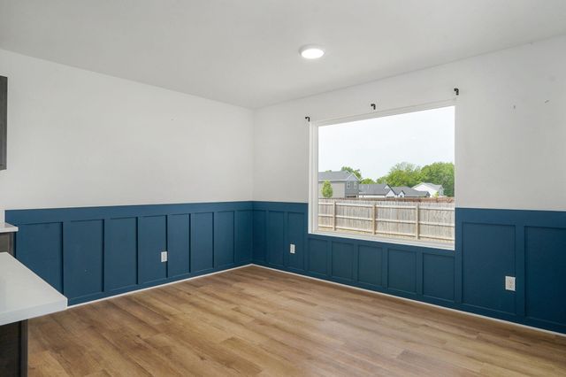 571 S Caroline Avenue, Republic, MO 65738