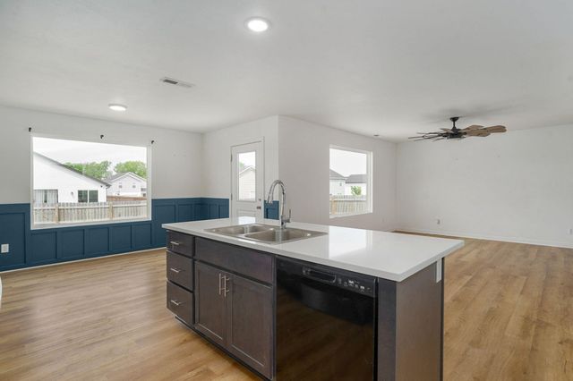 571 S Caroline Avenue, Republic, MO 65738