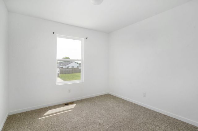 571 S Caroline Avenue, Republic, MO 65738