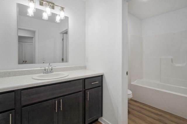 571 S Caroline Avenue, Republic, MO 65738