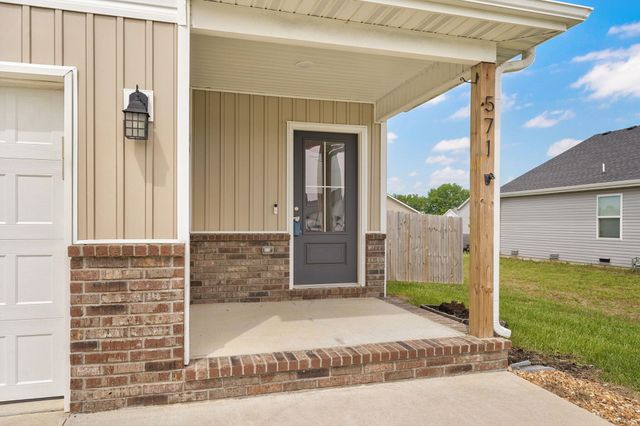 571 S Caroline Avenue, Republic, MO 65738