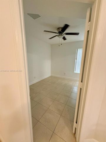 2099 NW 26th Ave 1-c, Fort Lauderdale, FL 33311