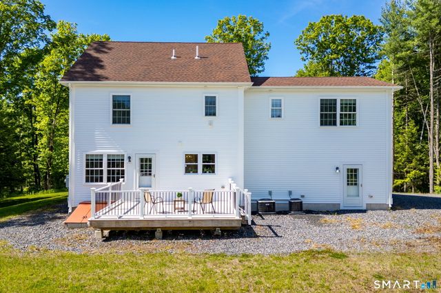 86 Winchester Road, New Hartford, CT 06057