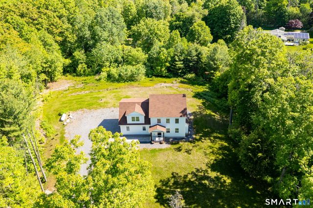 86 Winchester Road, New Hartford, CT 06057