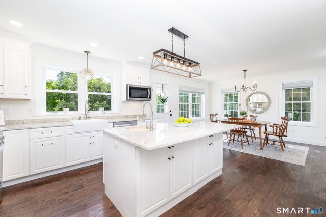 86 Winchester Road, New Hartford, CT 06057