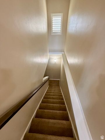 2444 N HOODED CRANE CIR, Clinton, UT 84015