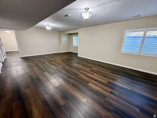 2444 N HOODED CRANE CIR, Clinton, UT 84015