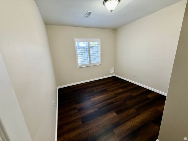 2444 N HOODED CRANE CIR, Clinton, UT 84015
