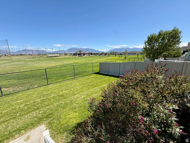2444 N HOODED CRANE CIR, Clinton, UT 84015