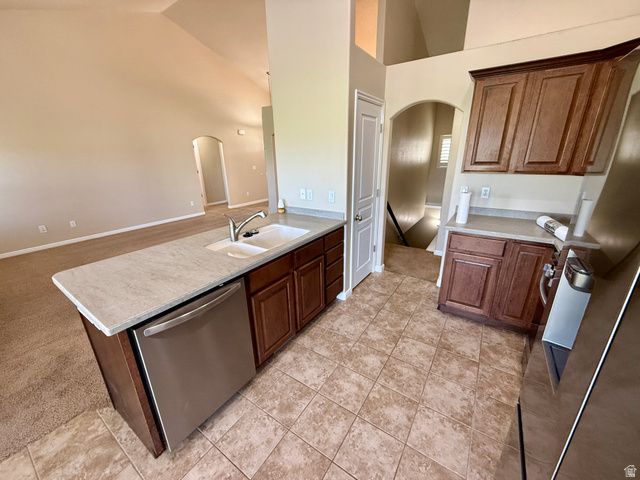 2444 N HOODED CRANE CIR, Clinton, UT 84015