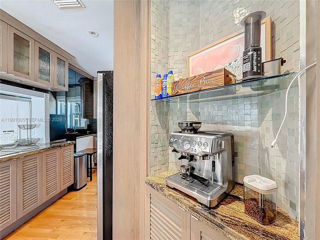 1419 NE 4th Ct, Fort Lauderdale, FL 33301