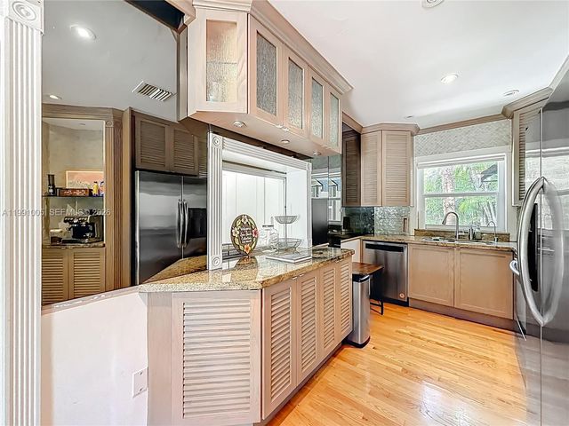 1419 NE 4th Ct, Fort Lauderdale, FL 33301