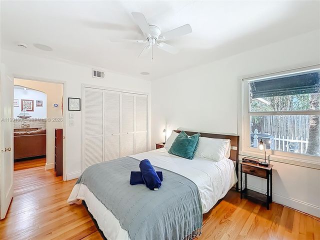 1419 NE 4th Ct, Fort Lauderdale, FL 33301