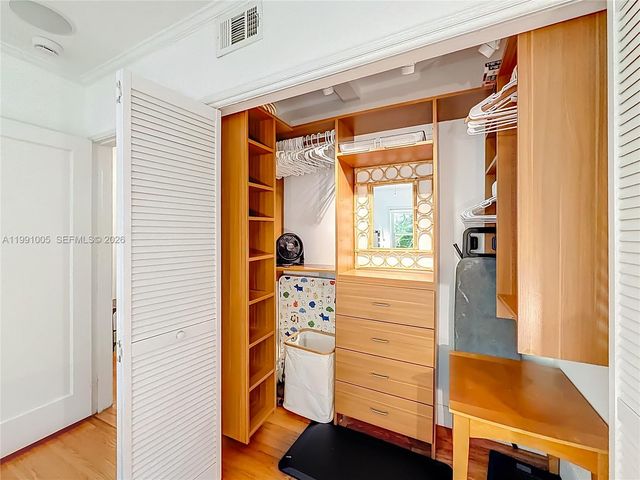 1419 NE 4th Ct, Fort Lauderdale, FL 33301