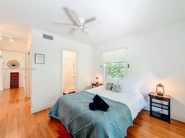 1419 NE 4th Ct, Fort Lauderdale, FL 33301