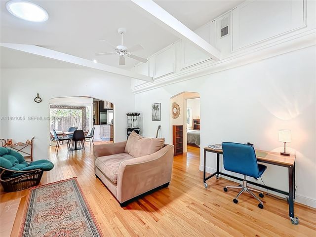 1419 NE 4th Ct, Fort Lauderdale, FL 33301