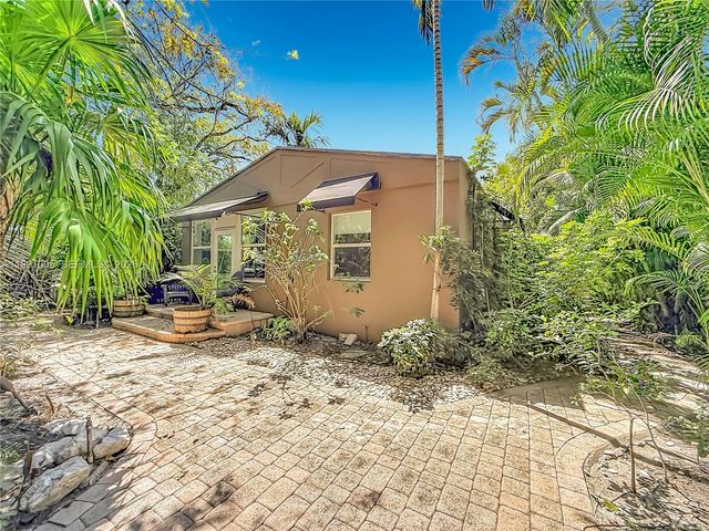 1419 NE 4th Ct, Fort Lauderdale, FL 33301