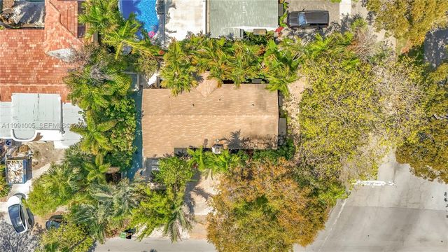 1419 NE 4th Ct, Fort Lauderdale, FL 33301