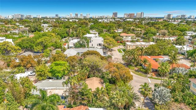 1419 NE 4th Ct, Fort Lauderdale, FL 33301