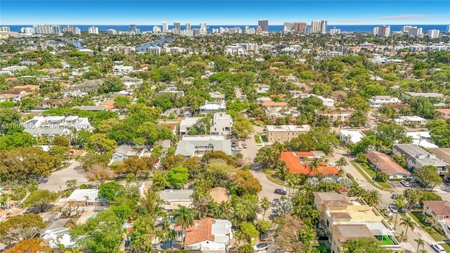 1419 NE 4th Ct, Fort Lauderdale, FL 33301