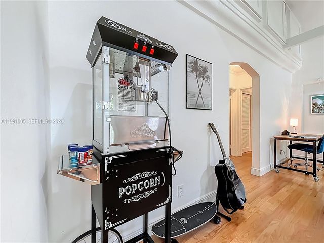 1419 NE 4th Ct, Fort Lauderdale, FL 33301