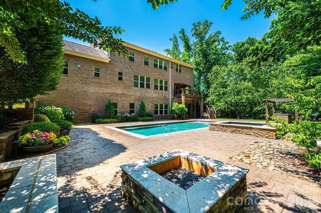 2317 Sommerton Glen, Fort Mill, SC 29707