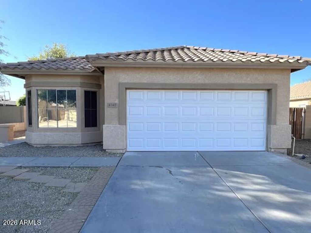 6347 W HILTON Avenue, Phoenix, AZ 85043