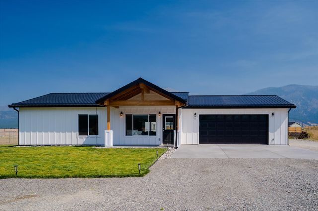 31 Moccasin Lane, Thompson Falls, MT 59873