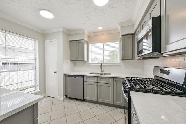 1819 Wood Orchard Drive, Missouri City, TX 77489