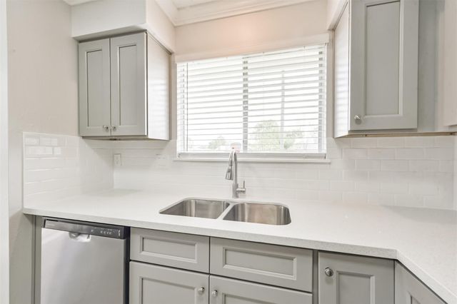 1819 Wood Orchard Drive, Missouri City, TX 77489