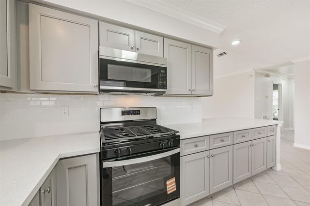 1819 Wood Orchard Drive, Missouri City, TX 77489