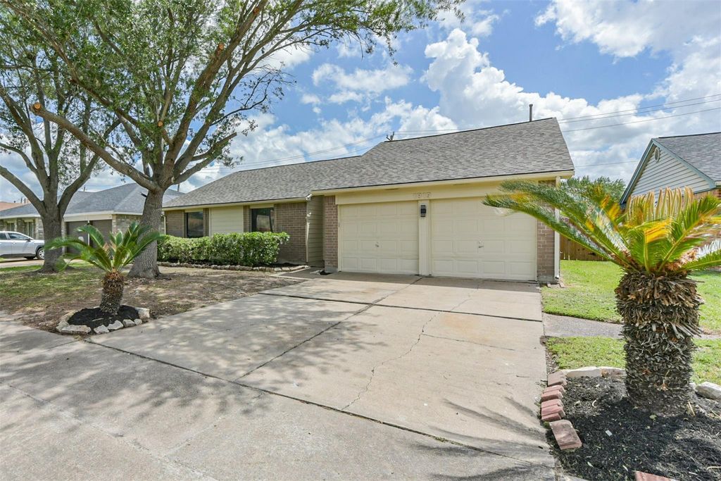 1819 Wood Orchard Drive, Missouri City, TX 77489