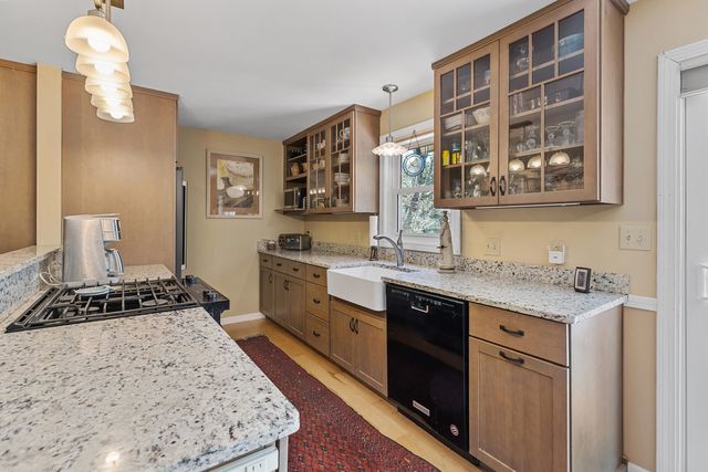 266 Poverty Ln Unit 3A, Lebanon, NH 03766