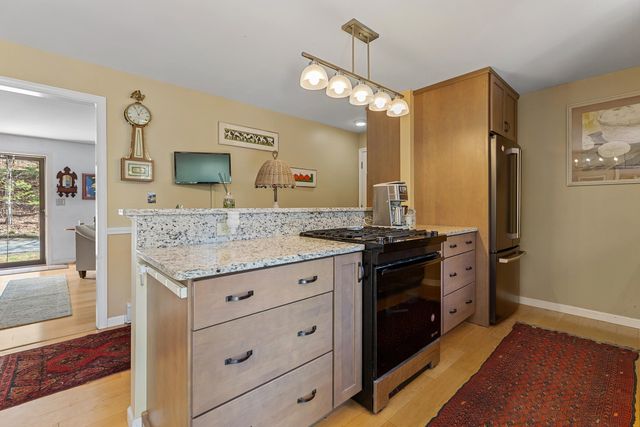 266 Poverty Ln Unit 3A, Lebanon, NH 03766