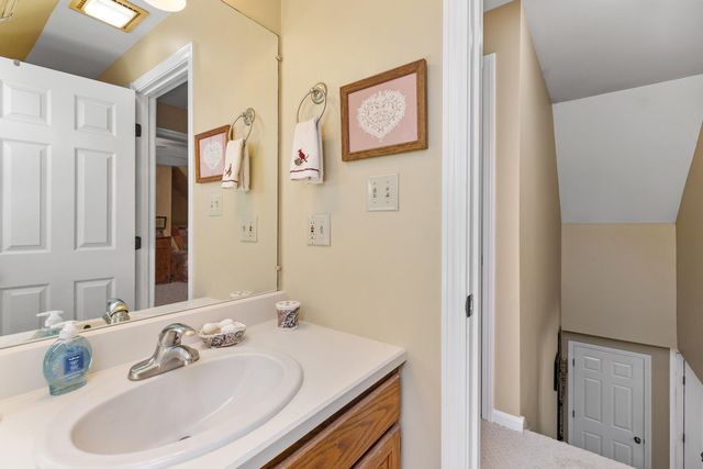 266 Poverty Ln Unit 3A, Lebanon, NH 03766