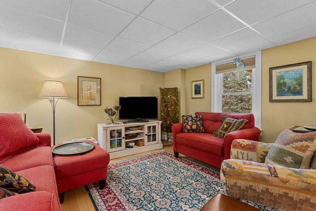 266 Poverty Ln Unit 3A, Lebanon, NH 03766