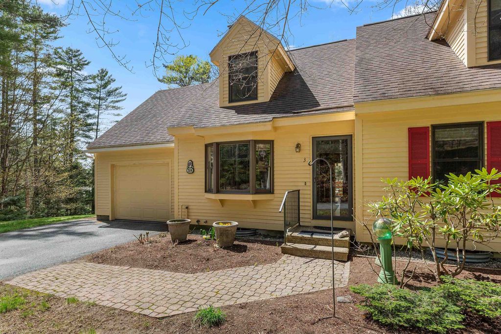 266 Poverty Ln Unit 3A, Lebanon, NH 03766