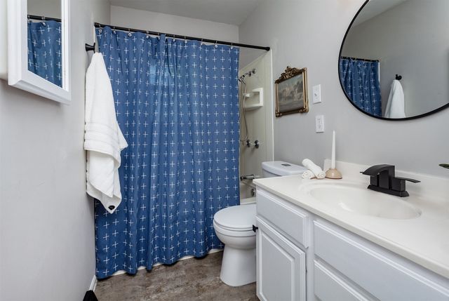 715 Maple Street, Waukee, IA 50263