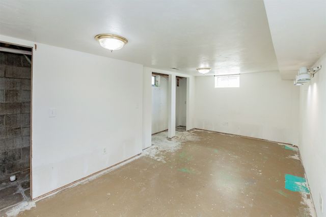 715 Maple Street, Waukee, IA 50263