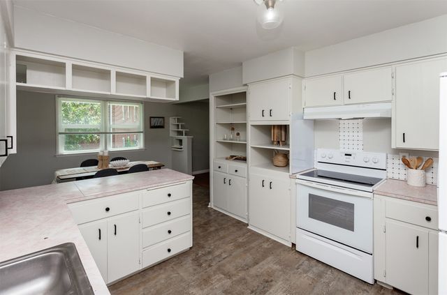 715 Maple Street, Waukee, IA 50263