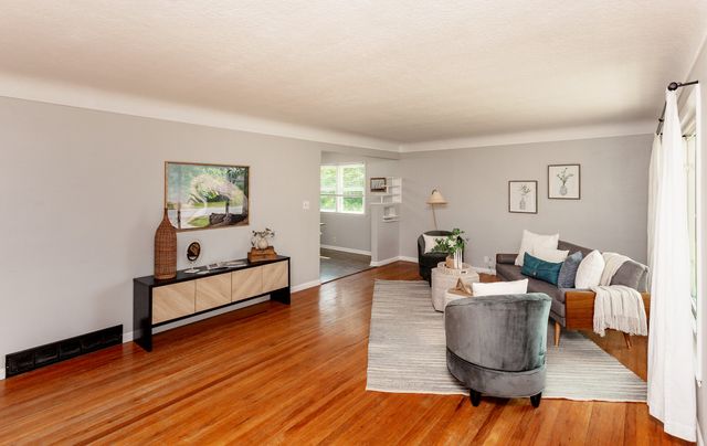 715 Maple Street, Waukee, IA 50263