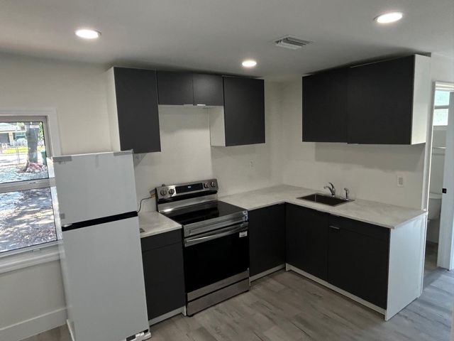 1063 NW 55th Terrace, Miami, FL 33127