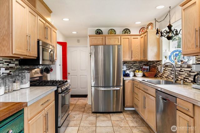 1284 Nimitz Drive, Coupeville, WA 98239