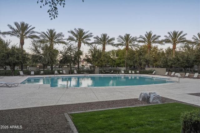 1917 E HAMPTON Lane 106, Gilbert, AZ 85295