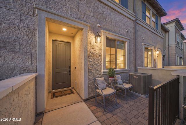 1917 E HAMPTON Lane 106, Gilbert, AZ 85295