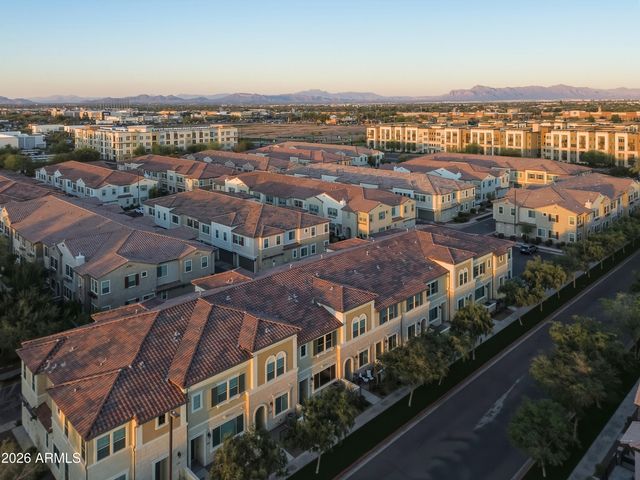 1917 E HAMPTON Lane 106, Gilbert, AZ 85295