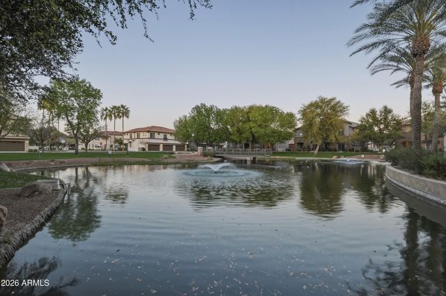 1917 E HAMPTON Lane 106, Gilbert, AZ 85295