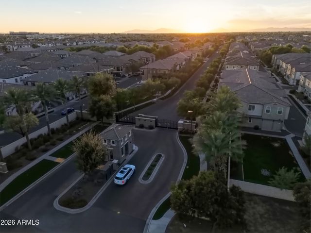 1917 E HAMPTON Lane 106, Gilbert, AZ 85295