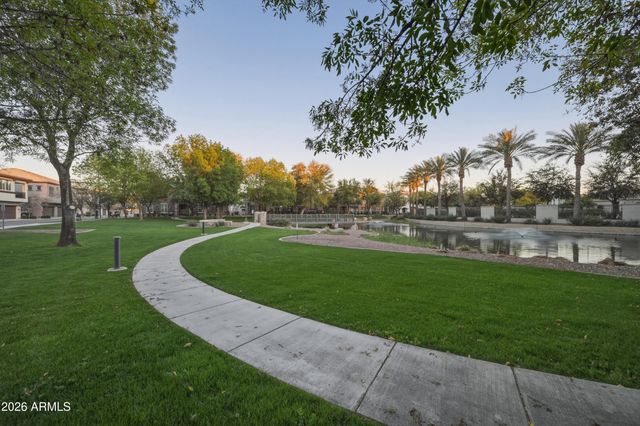 1917 E HAMPTON Lane 106, Gilbert, AZ 85295