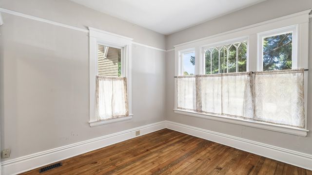 2621 W Dean Ave, Spokane, WA 99201